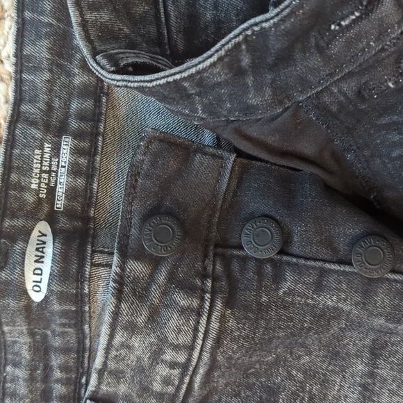 Old Navy rockstar super skinny high rise denim - Picture 2 of 4